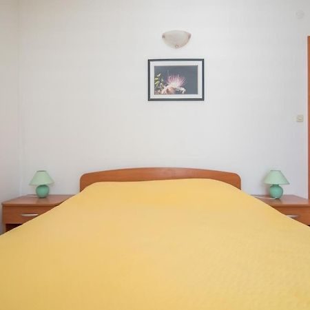 Apartments Batinic Supetar Exterior photo