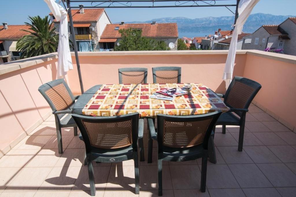 Apartments Batinic Supetar Exterior photo