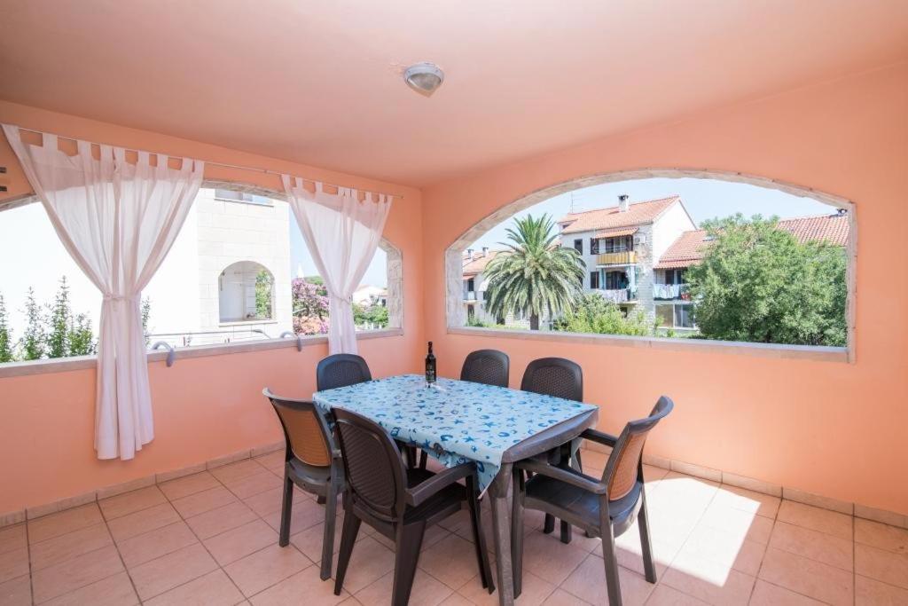 Apartments Batinic Supetar Exterior photo