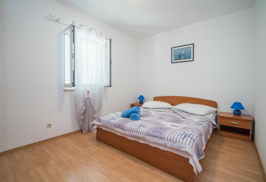 Apartments Batinic Supetar Exterior photo